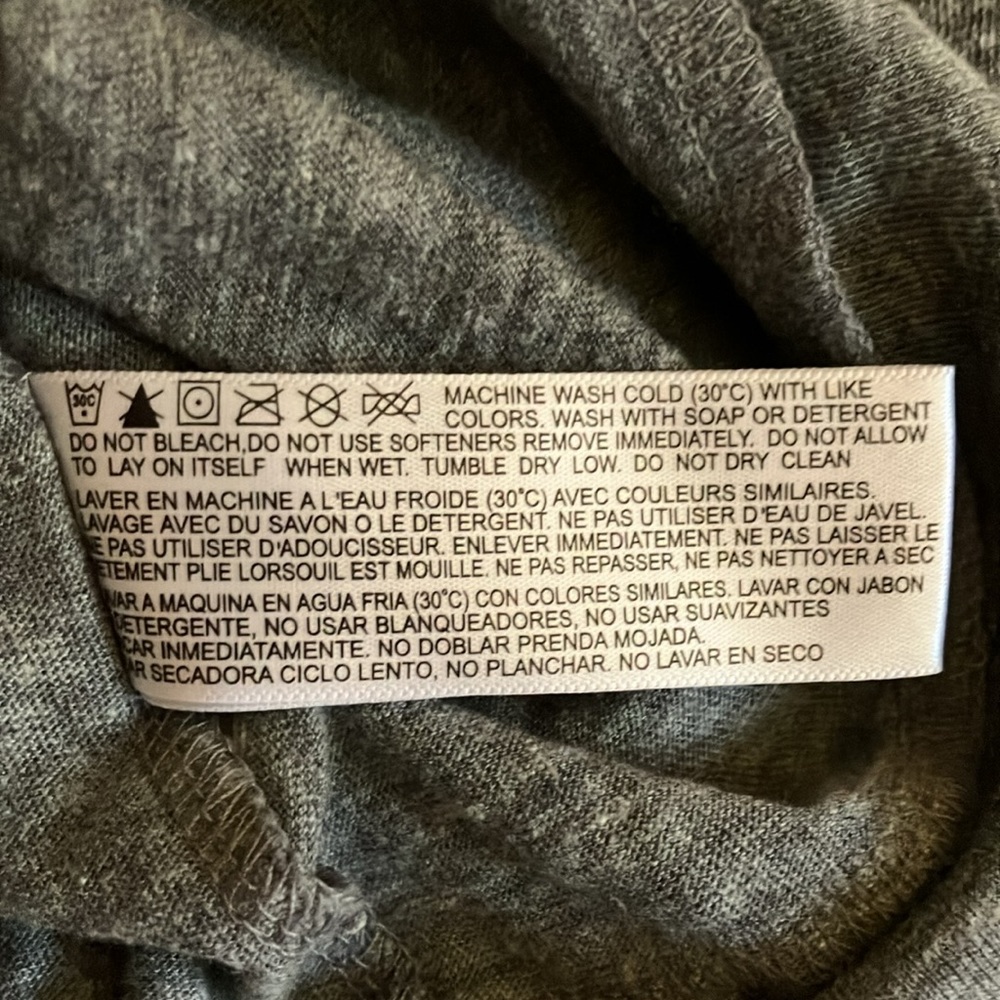 Roxy Gray Long Sleeved Graphic T Shirt Size Medium - Picture 6 of 6